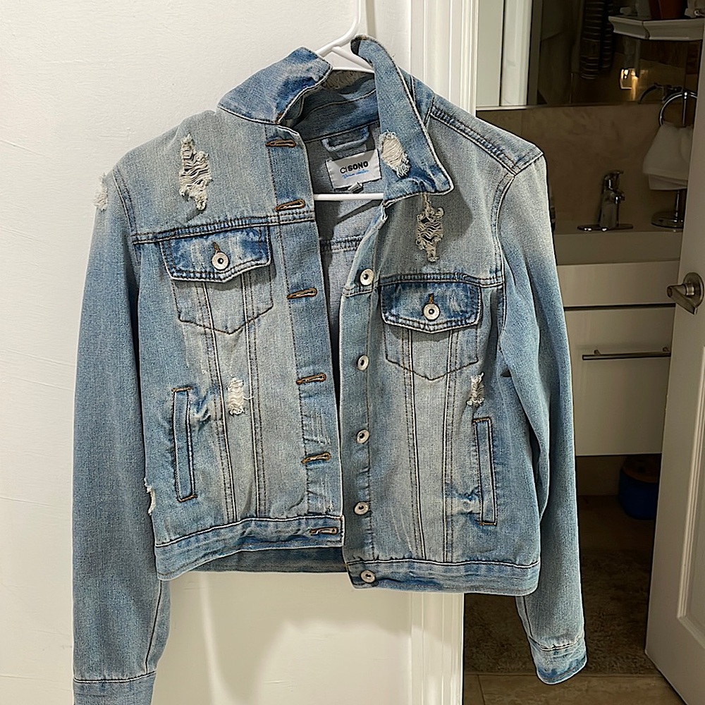 A small CL SONO jean jacket for women
